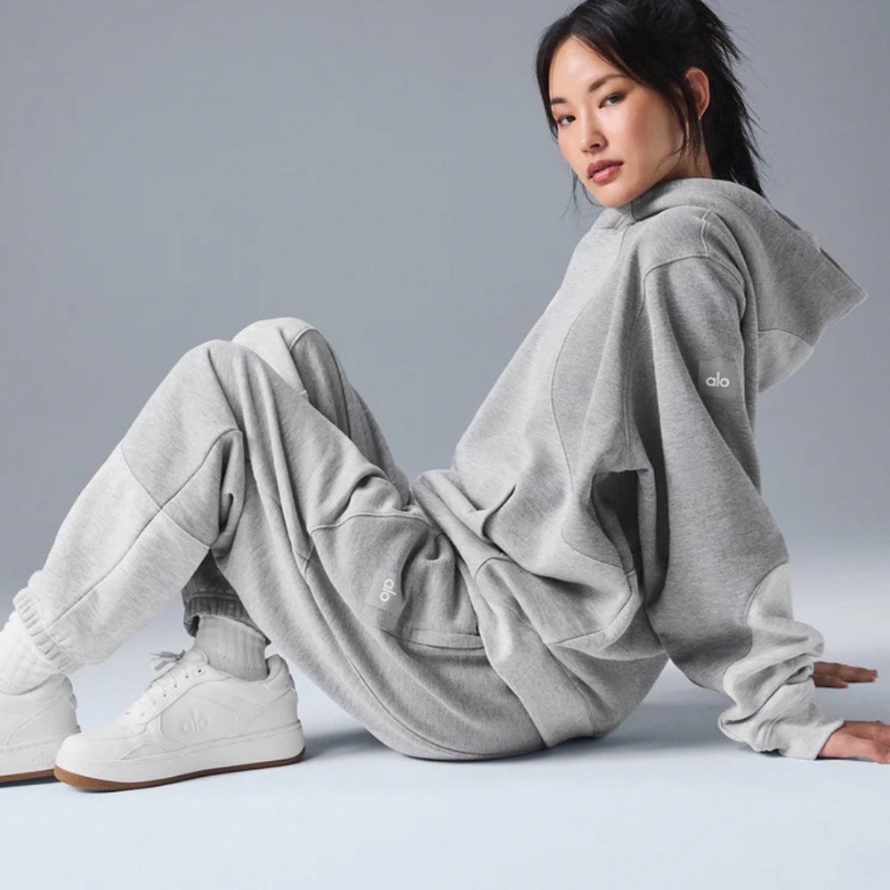 ALO Yoga Light Gray Track Joggers Set